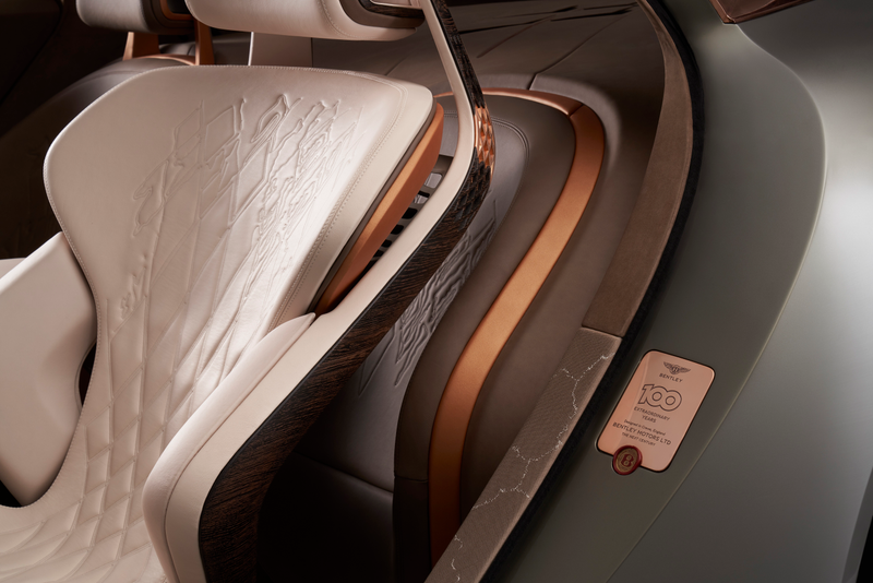 Illustration for article titled Bentley’s EXP 100 GT Imagines Electric Luxury and AI Assistants in the Year 2035
